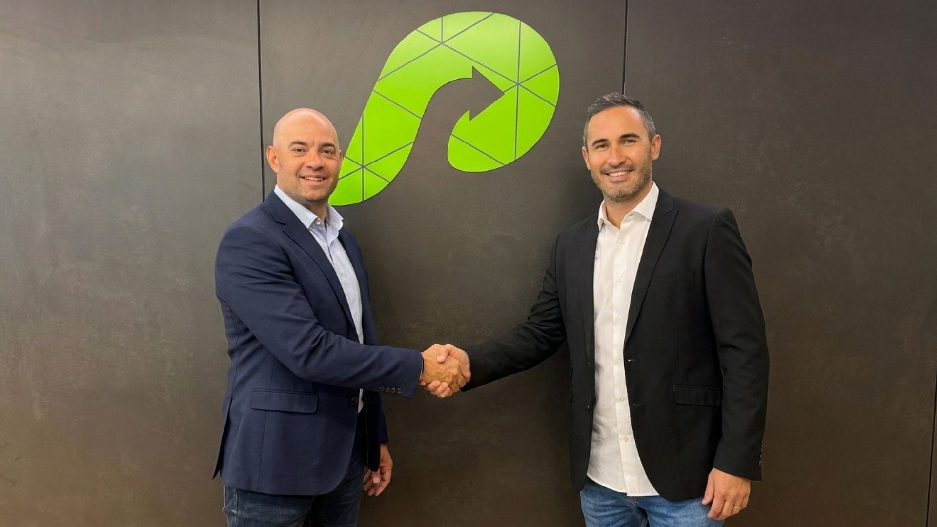 Paymenow and PayCurve Merge, creating South Africa’s First End-to-End Employee Financial Wellness Platform